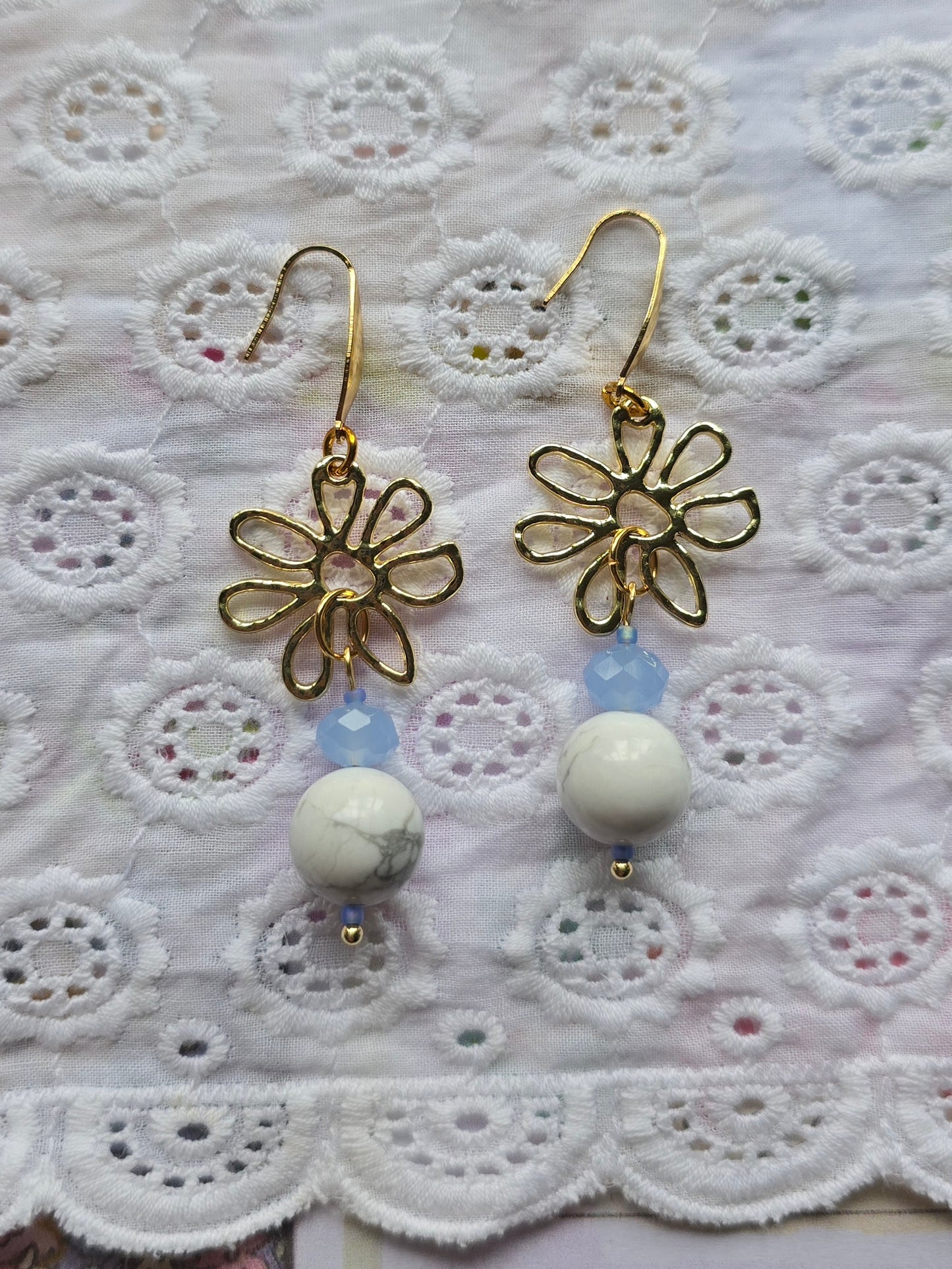 Bejewelled Beauty drop earrings - Howlite