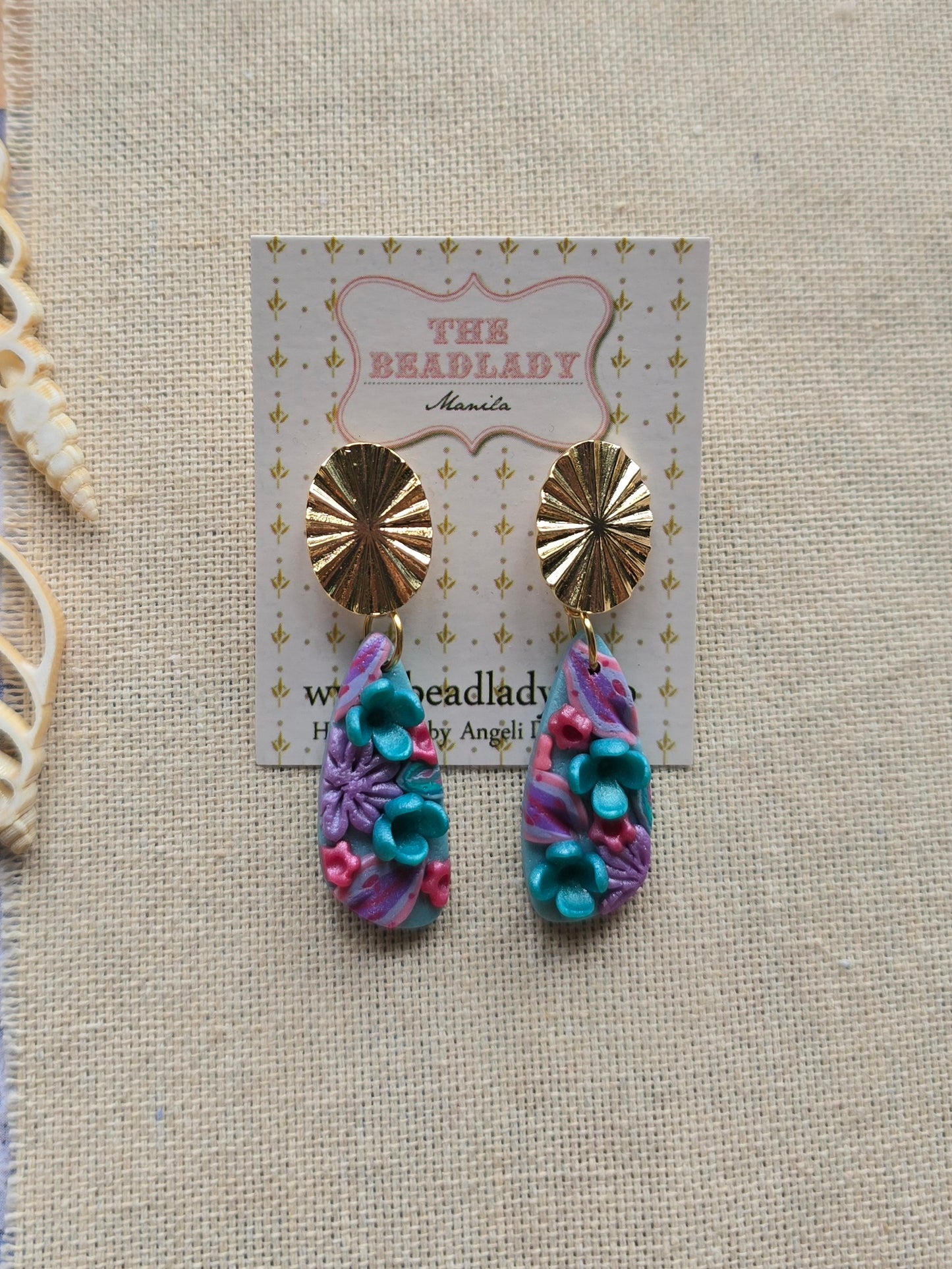 Isla earrings: Sipalay