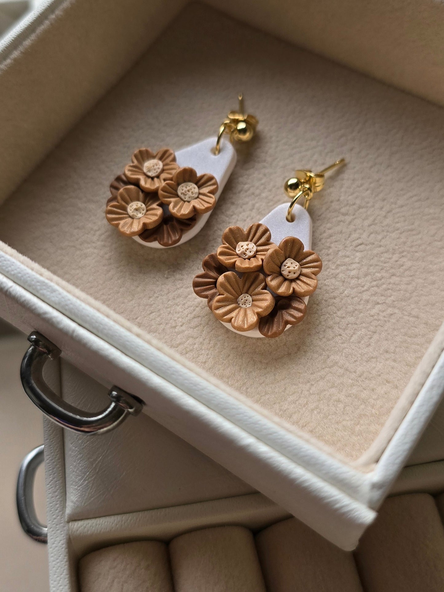Whimsydew dangling earrings - Earthy Blooms