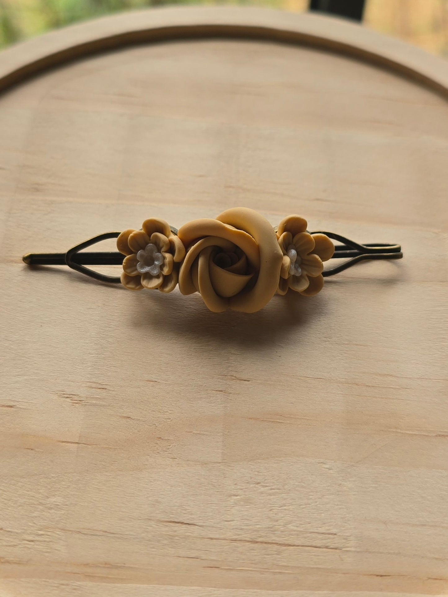 Fairytale Floral Hairpin: Honey Buttercream