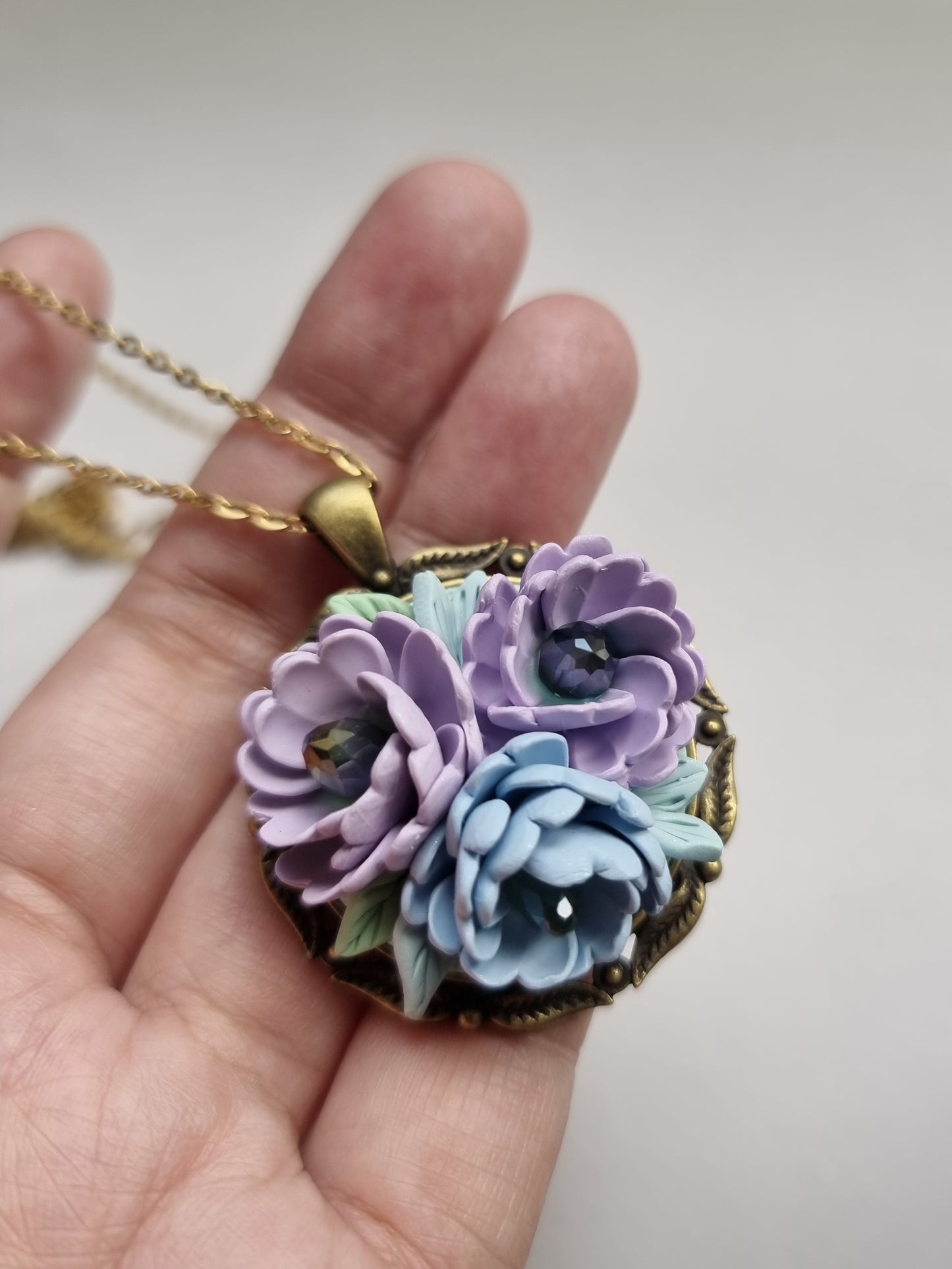 Purple Periwinkle Bouquet Fiore necklace