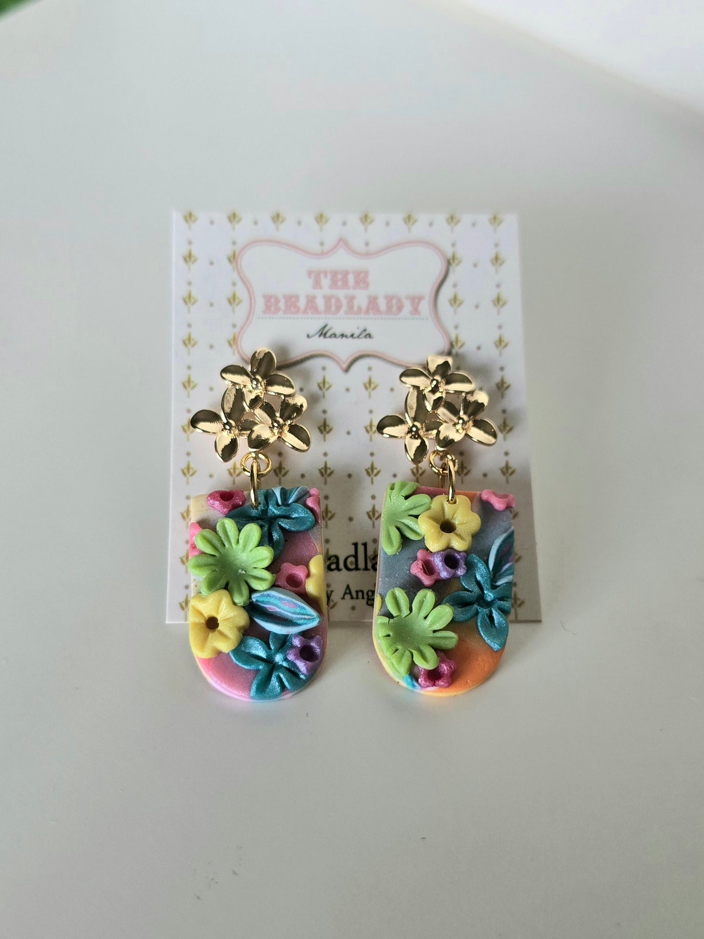Isla earrings: Santan