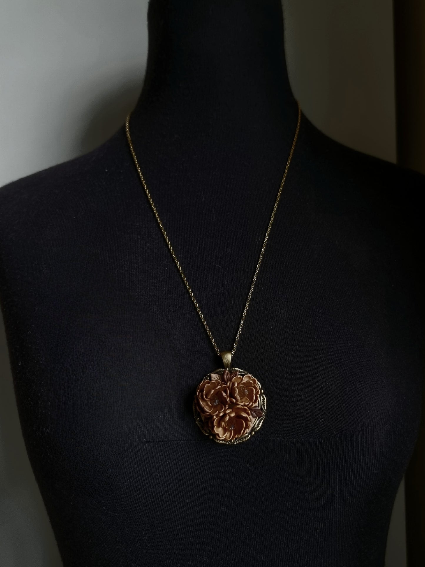 Antique Gold Bouquet Fiore necklace