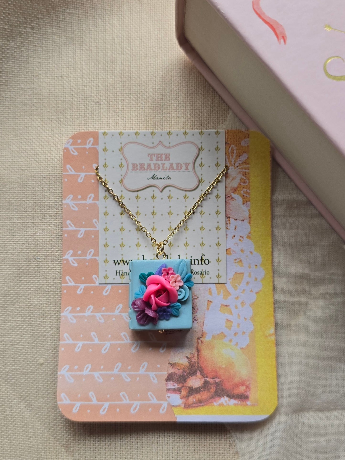 Bibliophile necklace - Dreamscape