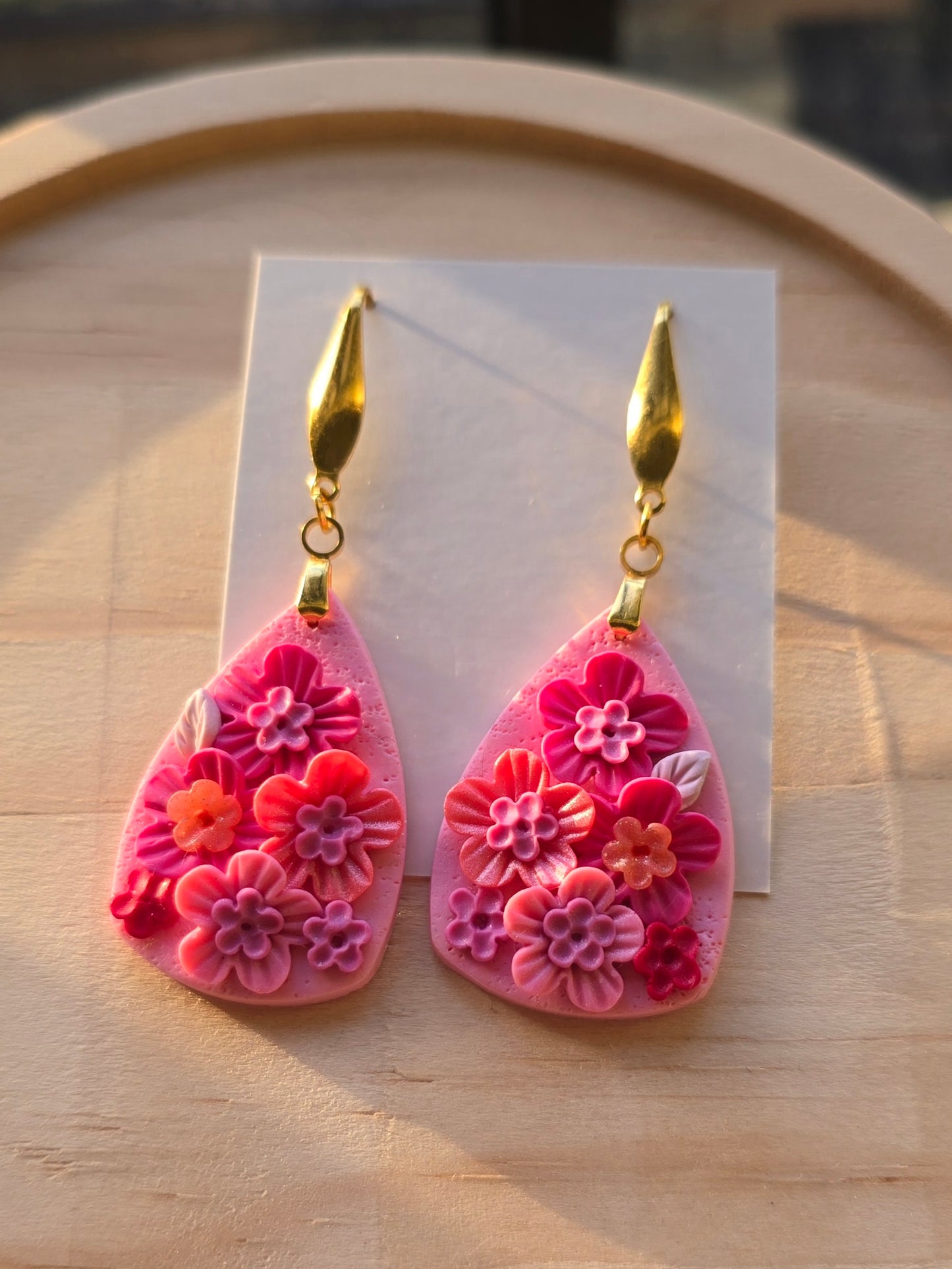 Whimsydew Midi dangling earrings - Pink blooms