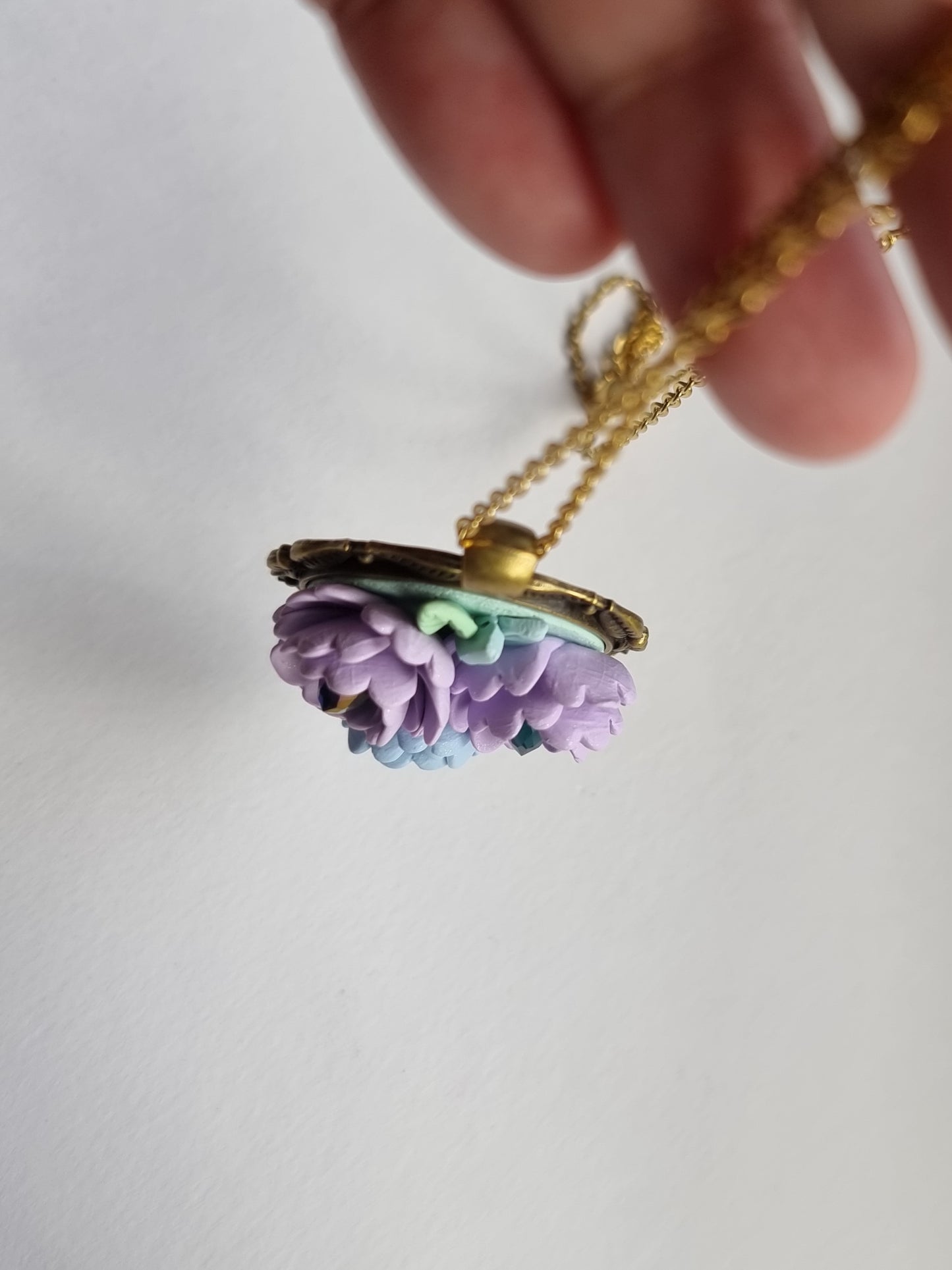 Purple Periwinkle Bouquet Fiore necklace