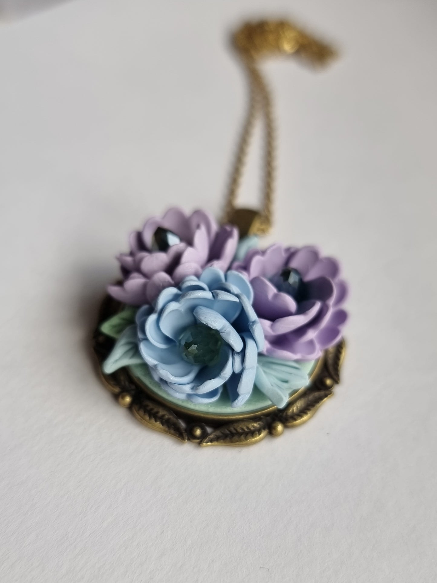 Purple Periwinkle Bouquet Fiore necklace