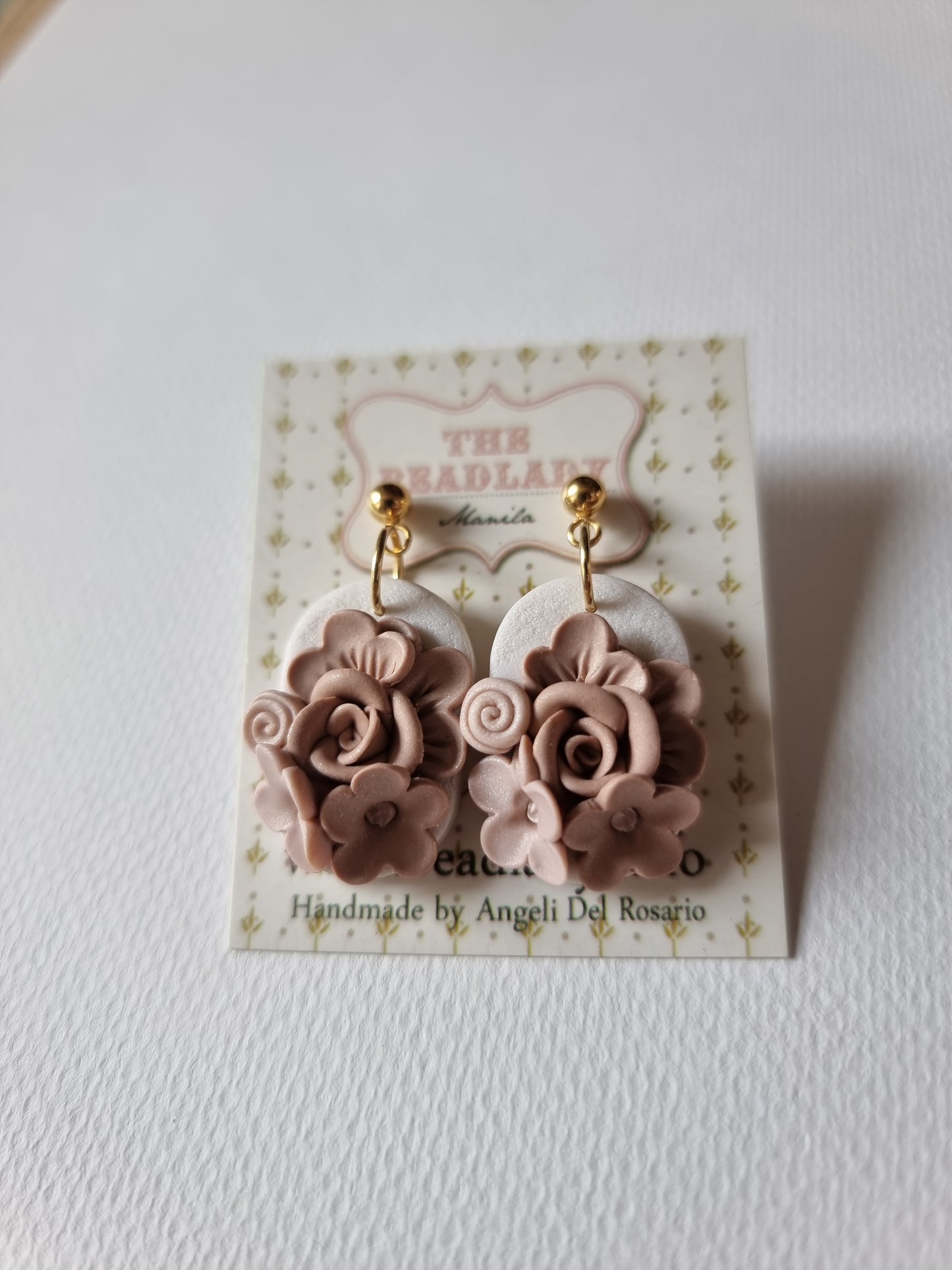 Fairytale wedding dangling earrings - Brown and Pearl
