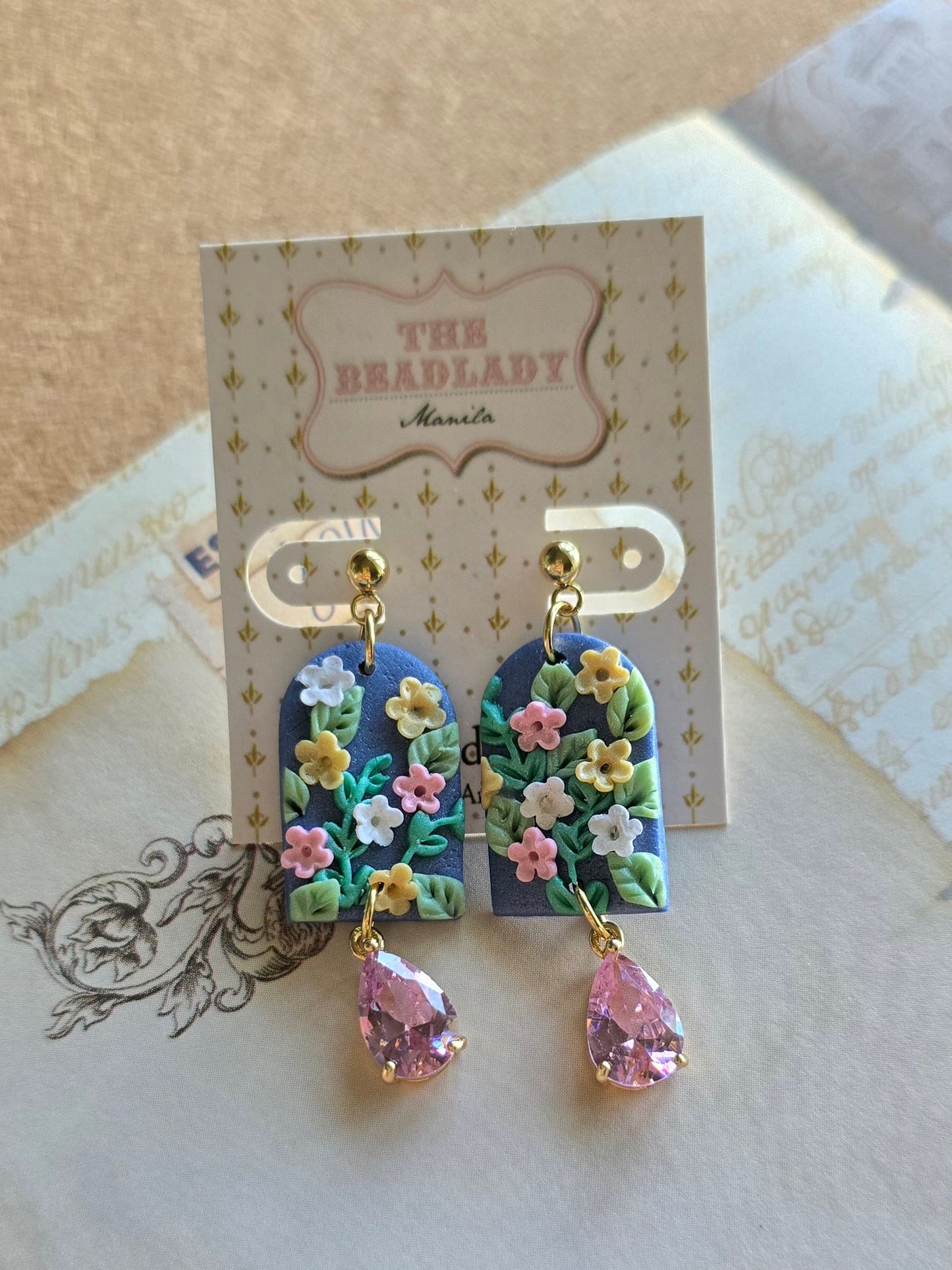 Secret Garden earrings - Twilight