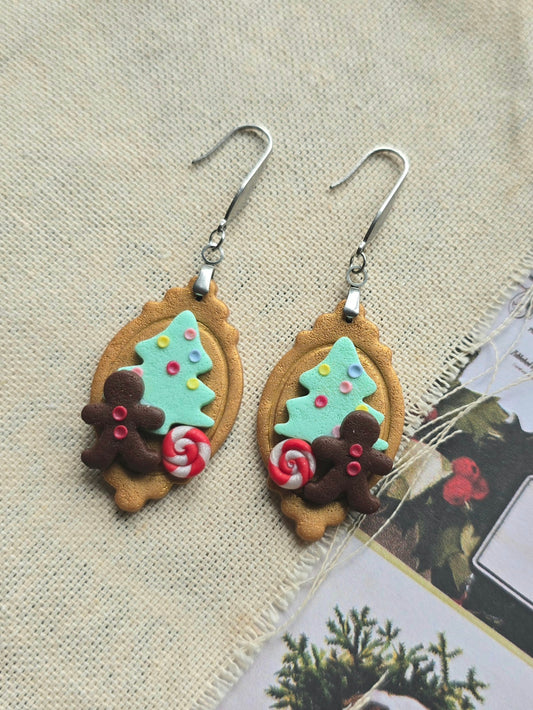 Miniature Gingerbread Christmas cookies in old gold - dangling earrings