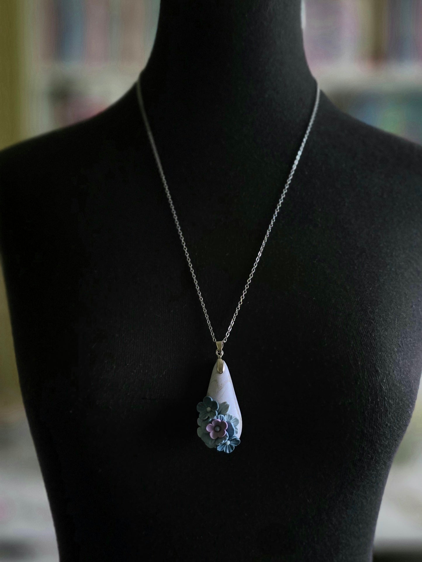 Whimsydew necklace - Willowy Blue