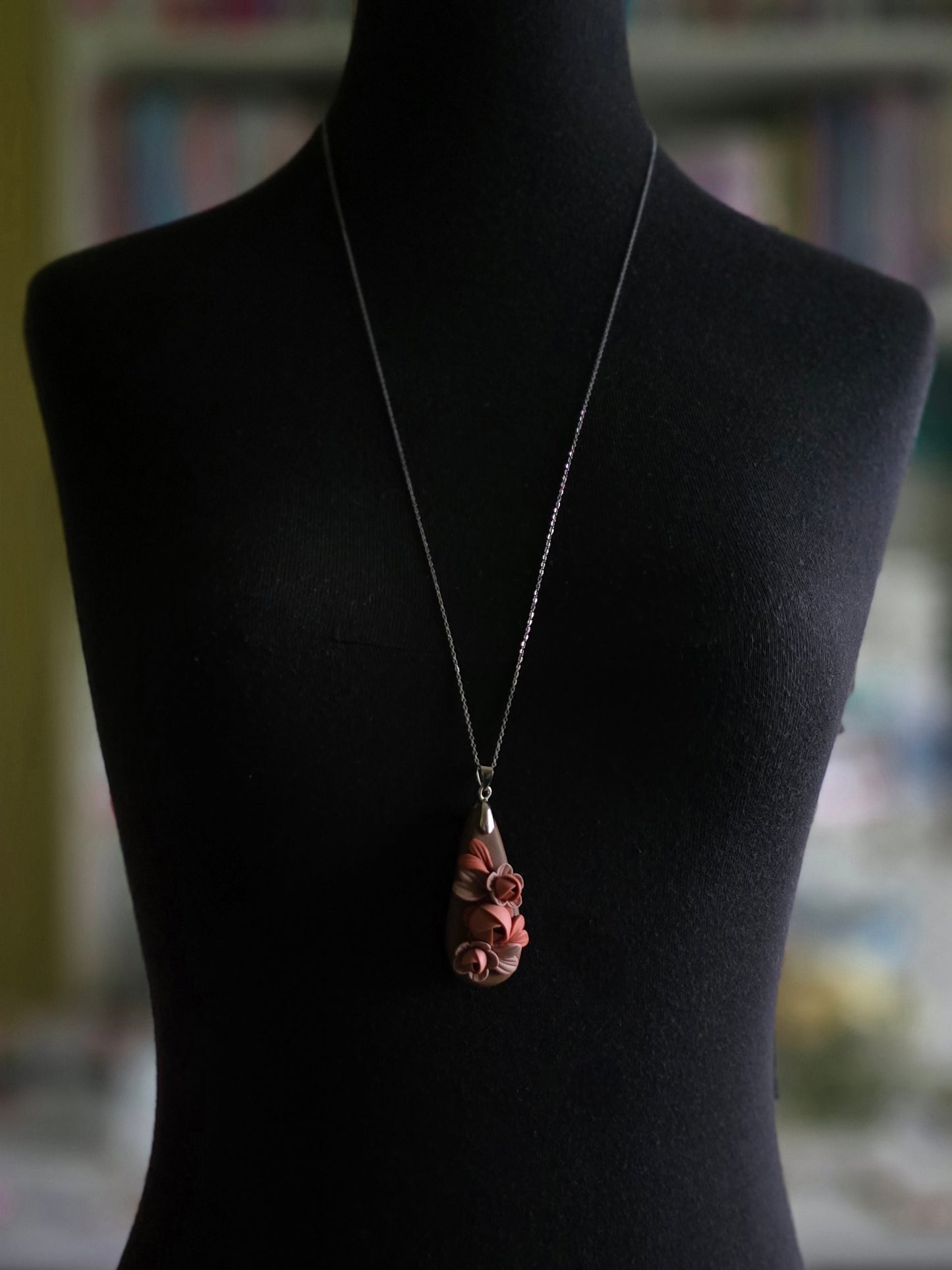 Whimsydew necklace - Willowy Brown