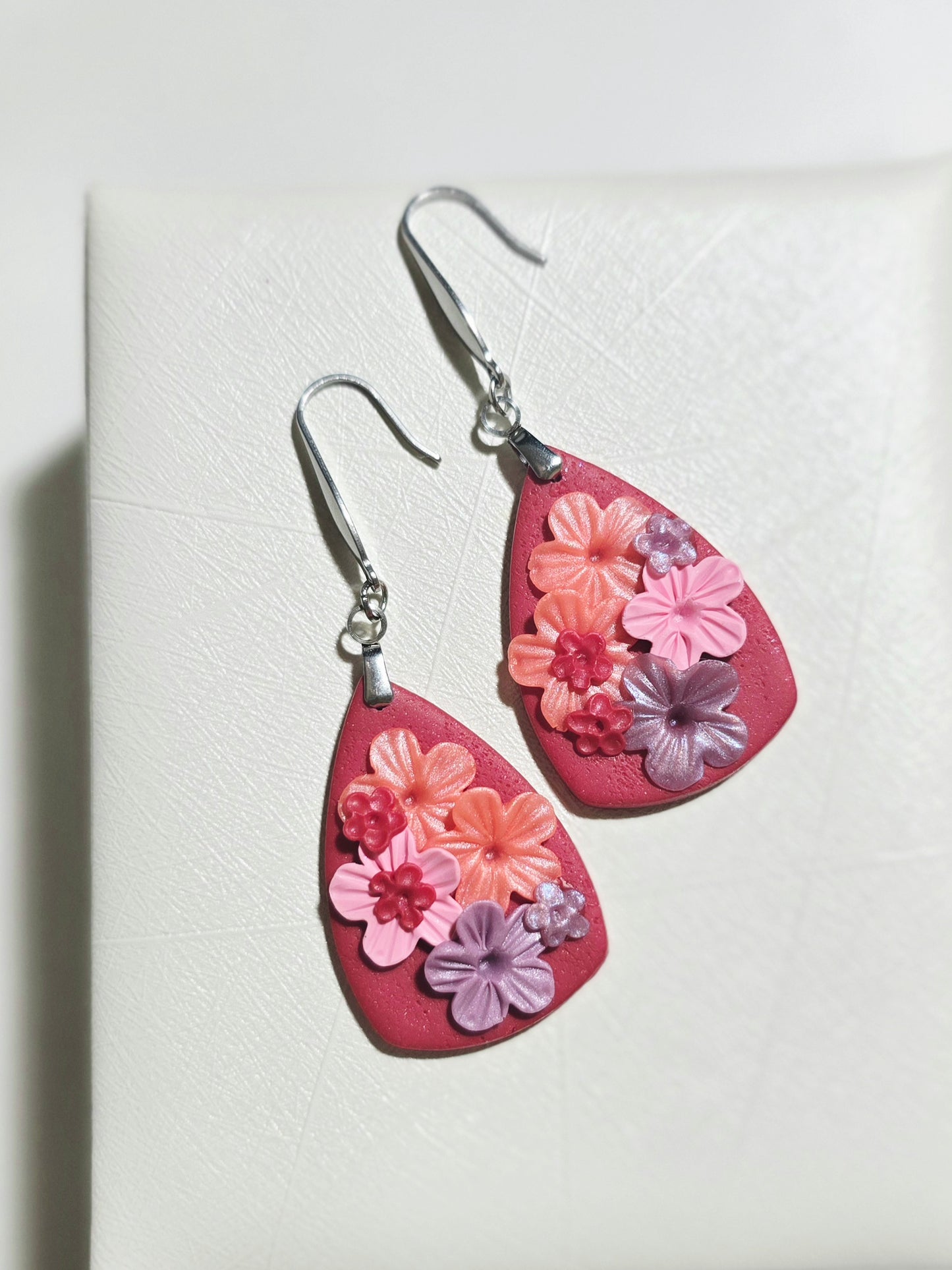 Whimsydew Midi dangling earrings - red and orange