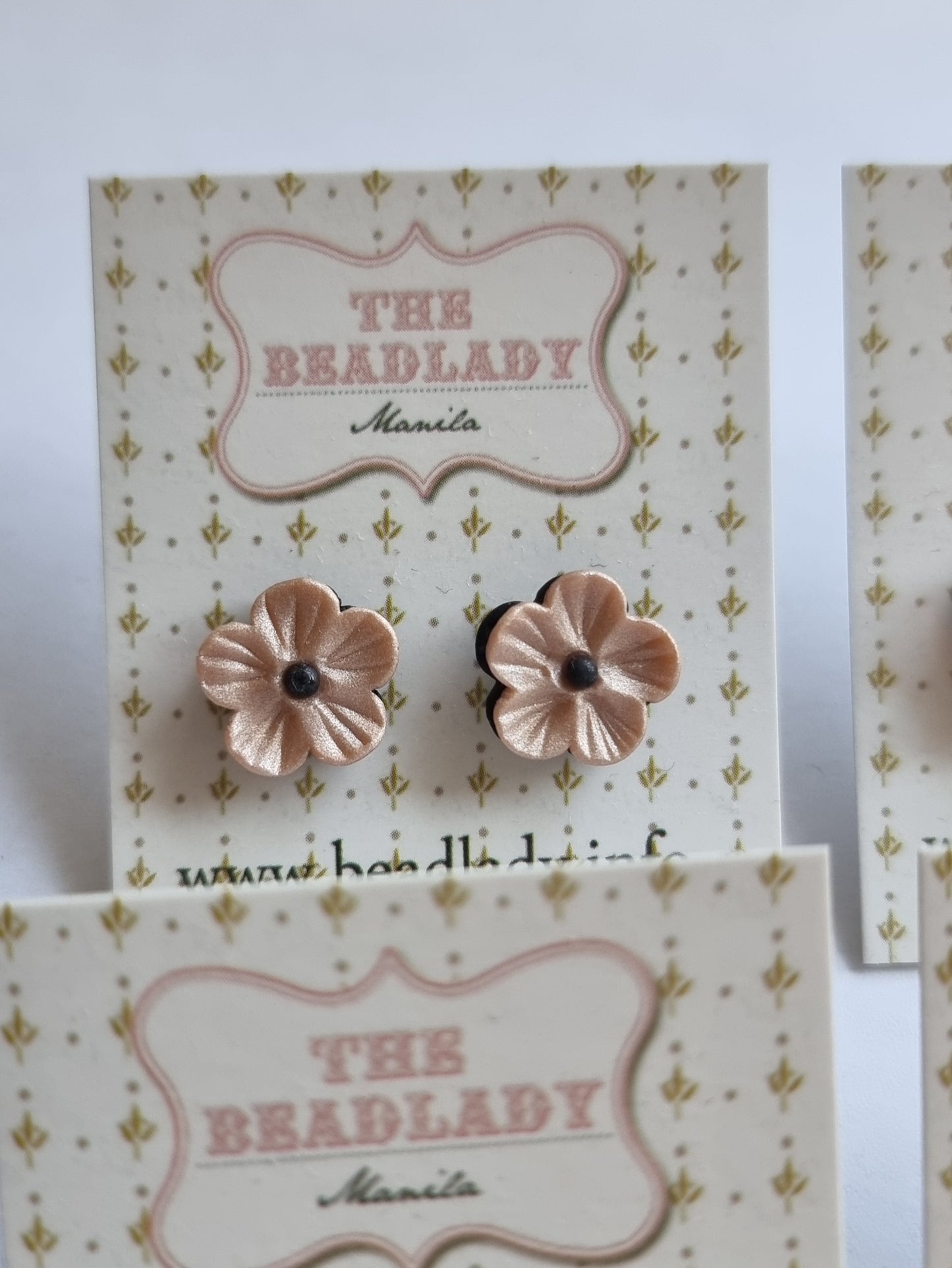 Dainty Flower Stud Earrings