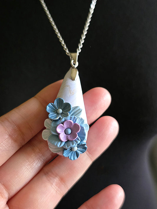 Whimsydew necklace - Willowy Blue