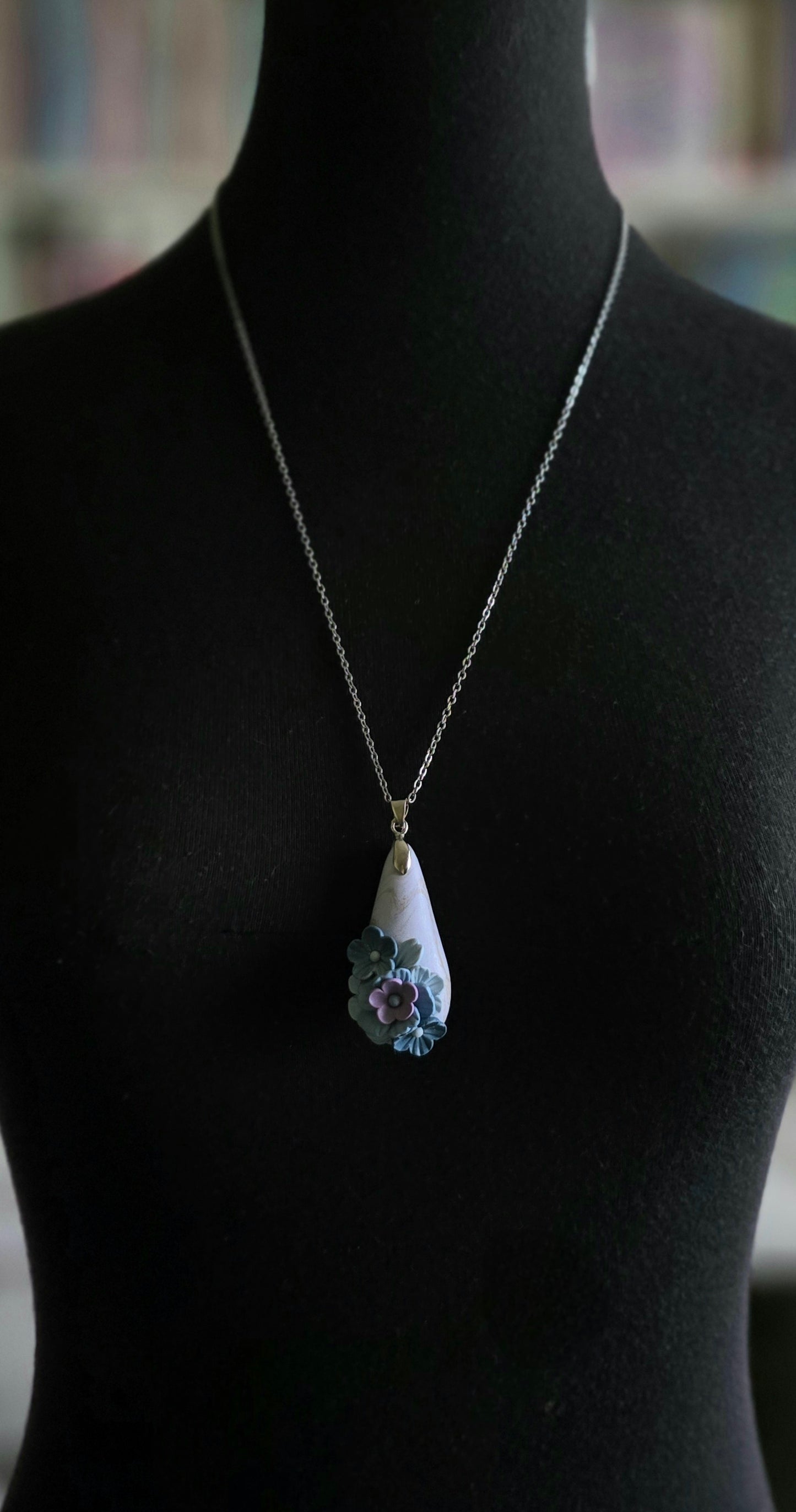 Whimsydew necklace - Willowy Blue