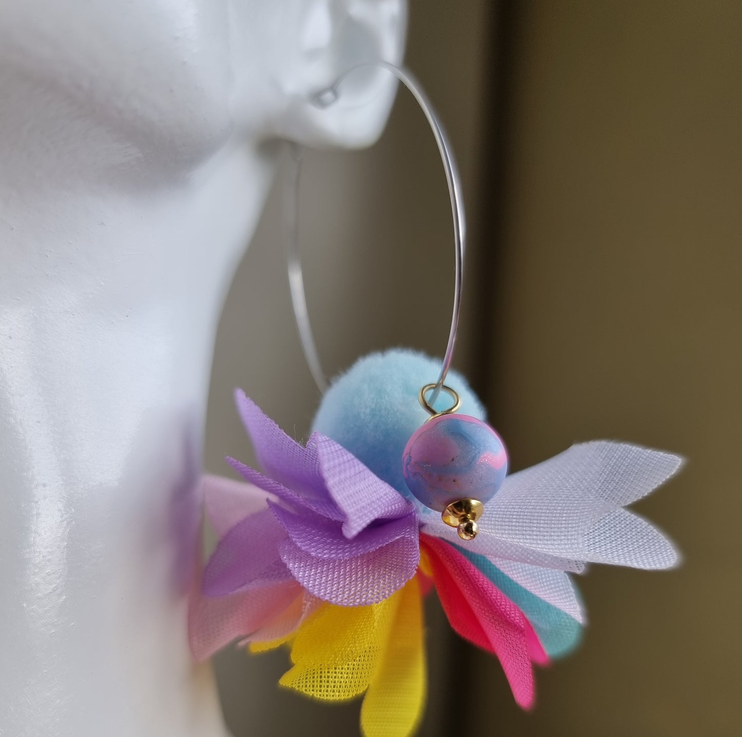 Meri! Fluttery Flower Hoop Earrings