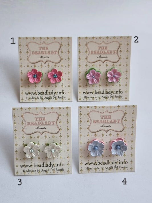 Dainty Flower Stud Earrings