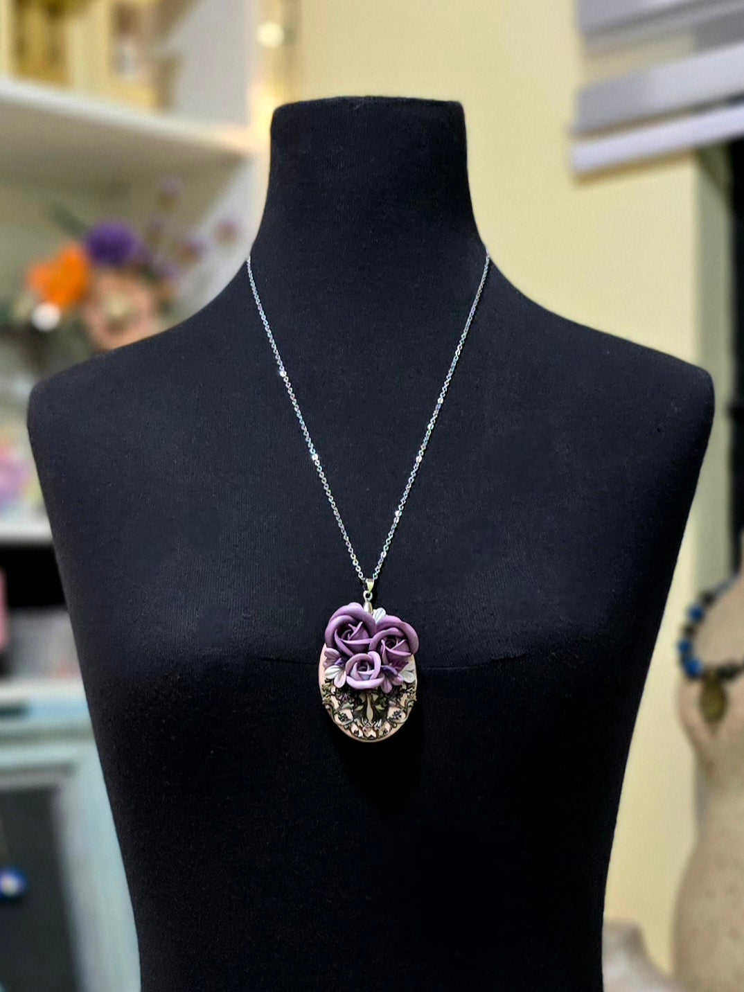 Queen Lavender Lace - Fiore necklace