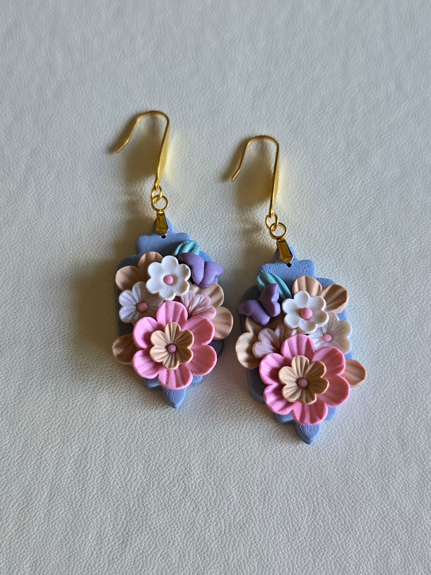 Fairytale Floral Colorburst dangling earrings - pink and white