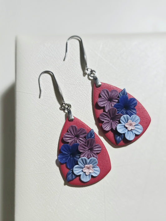 Whimsydew Midi dangling earrings - red and indigo